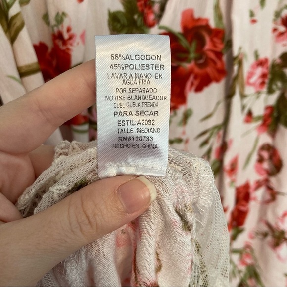 Umgee Floral Mini Dress Sleeveless with Crochet Cut Out V-neck Size Medium Tunic - Picture 10 of 10